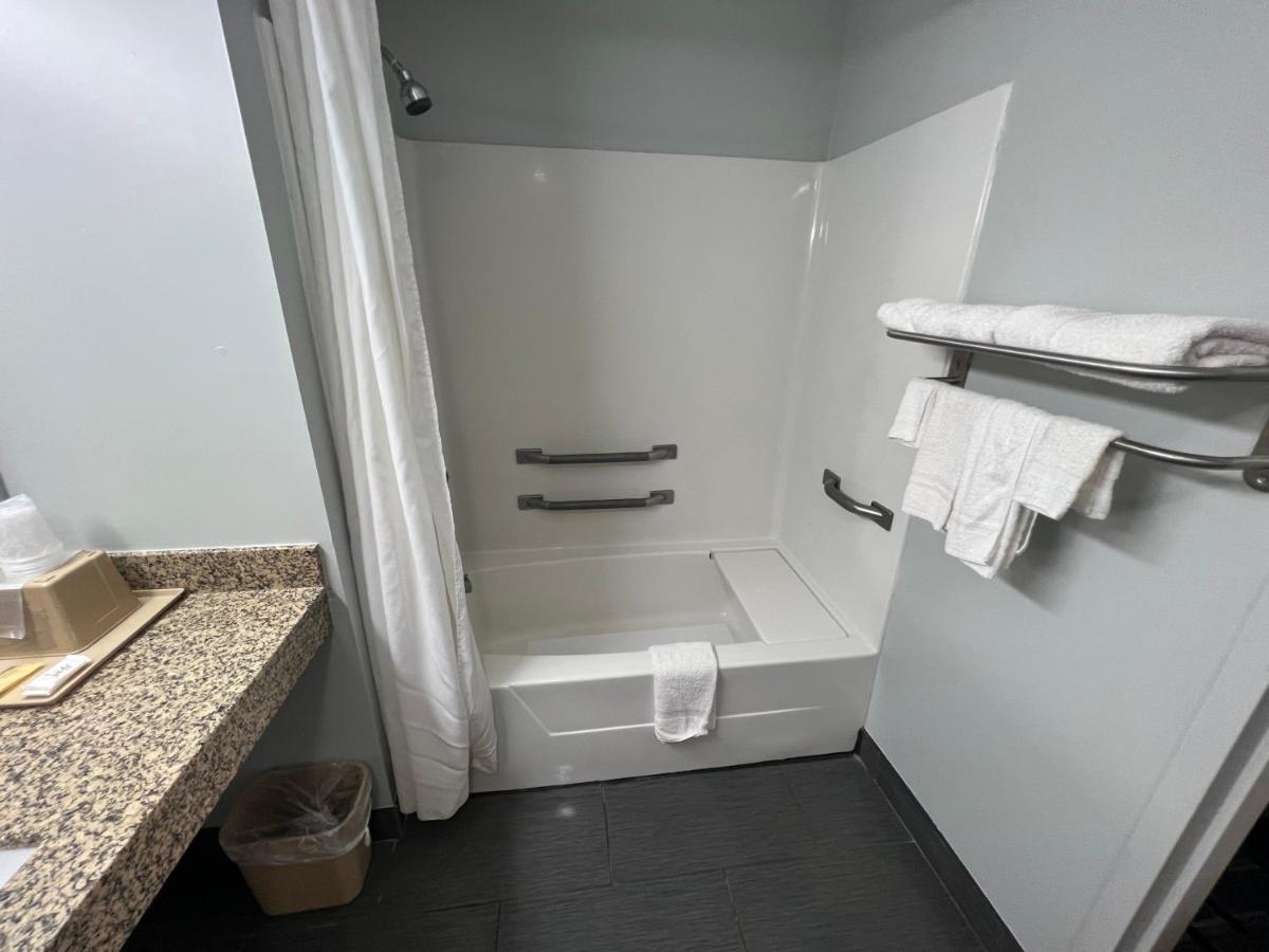 Executive Inn Pelham Eksteriør billede